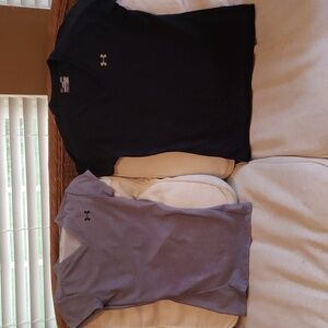 WOMENS ACTIVEWEAR UNDER ARMOR V-NECK SHIRTS, SIZE SMALL